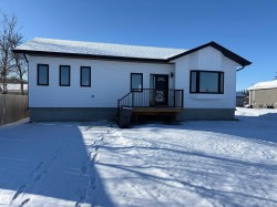 4505 53 Avenue  Mannville, AB T0B 2W0