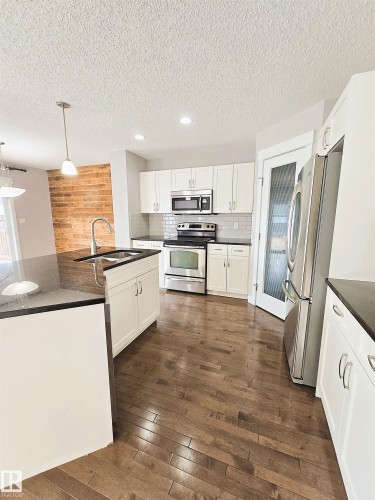 475 Reed Crescent, Leduc, AB - Indoor Photo Showing Kitchen With Stainless Steel Kitchen