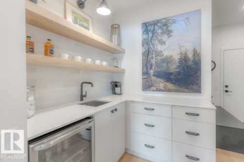 10 Redwing Wynd, St. Albert, AB - Indoor Photo Showing Kitchen
