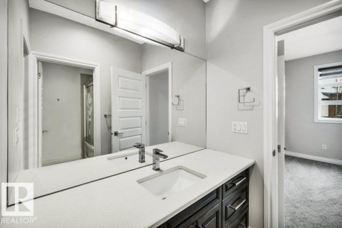 2228 22 Street, Edmonton, AB - Indoor