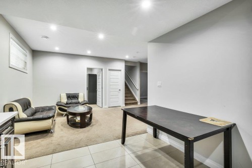 2228 22 Street, Edmonton, AB - Indoor