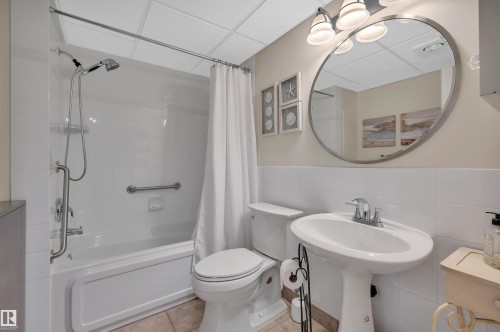 49 Berrymore Drive, St. Albert, AB - Indoor Photo Showing Bathroom