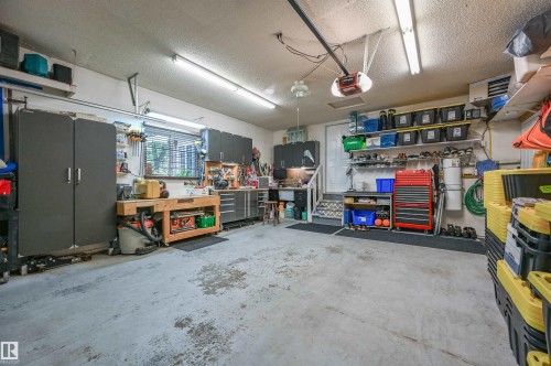 49 Berrymore Drive, St. Albert, AB - Indoor Photo Showing Garage