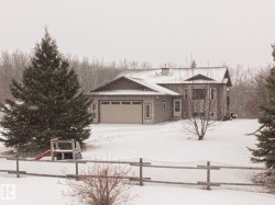 123 52318 RGE ROAD 25  Rural Parkland County, AB T7Y 2M3
