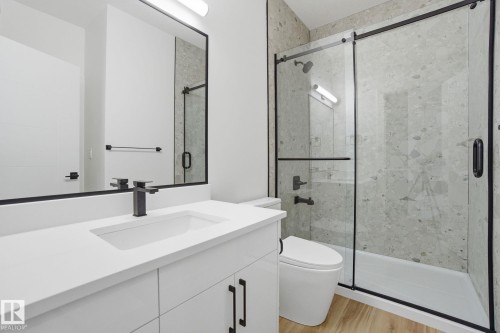 7603 92 Avenue, Edmonton, AB - Indoor Photo Showing Bathroom