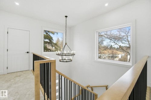 7603 92 Avenue, Edmonton, AB - Indoor Photo Showing Other Room