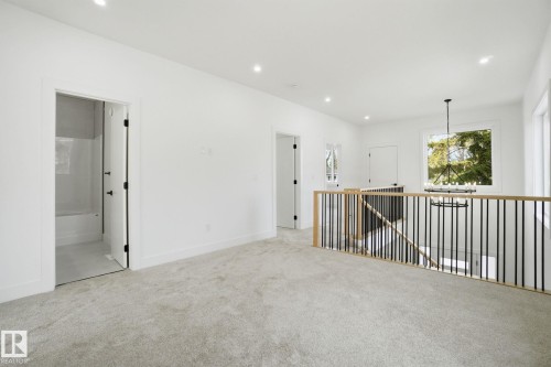 7603 92 Avenue, Edmonton, AB - Indoor Photo Showing Other Room
