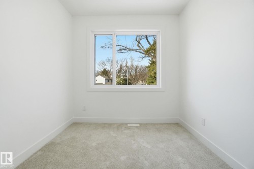 7603 92 Avenue, Edmonton, AB - Indoor Photo Showing Other Room