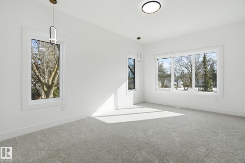 7603 92 Avenue, Edmonton, AB - Indoor