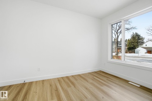 7603 92 Avenue, Edmonton, AB - Indoor Photo Showing Other Room