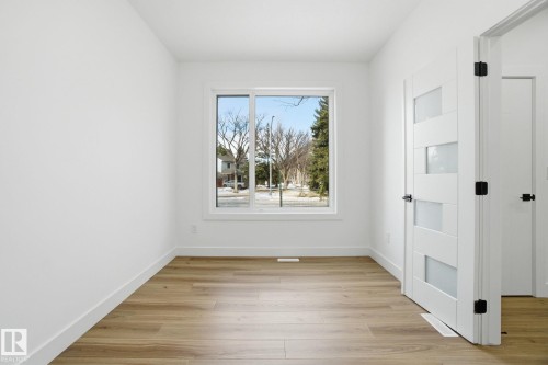 7603 92 Avenue, Edmonton, AB - Indoor Photo Showing Other Room