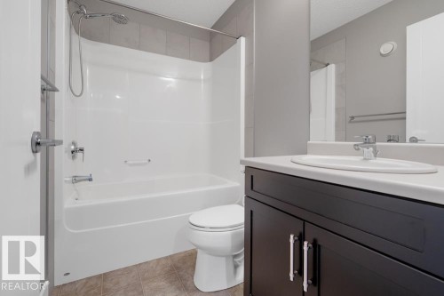97 804 Welsh Drive, Edmonton, AB - Indoor Photo Showing Bathroom