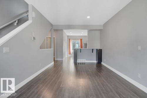 97 804 Welsh Drive, Edmonton, AB - Indoor Photo Showing Other Room