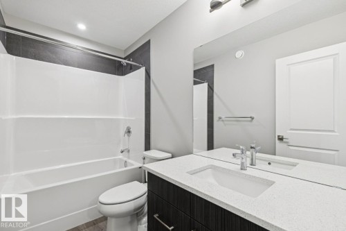2334 Egret Way, Edmonton, AB - Indoor Photo Showing Bathroom