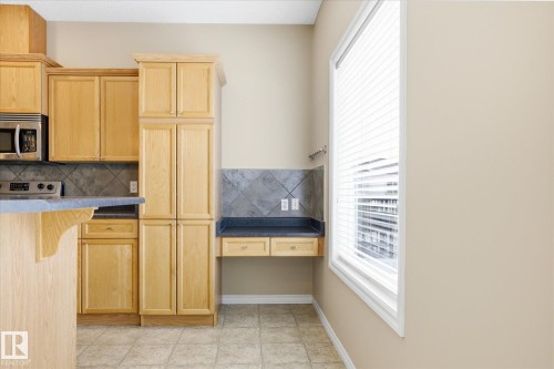 55 13825 155 Avenue, Edmonton, AB - Indoor Photo Showing Kitchen