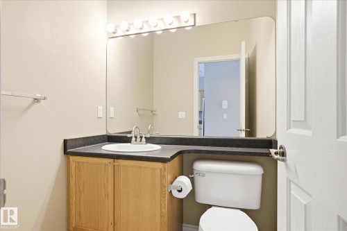 55 13825 155 Avenue, Edmonton, AB - Indoor Photo Showing Bathroom