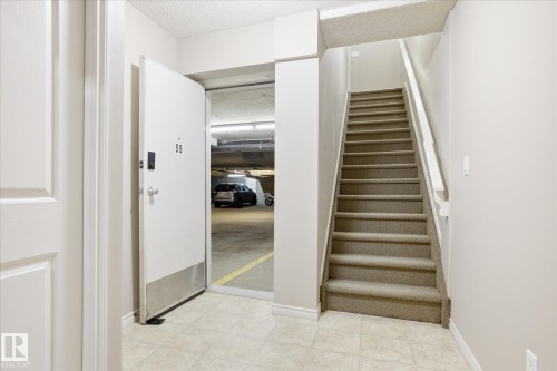 55 13825 155 Avenue, Edmonton, AB - Indoor Photo Showing Other Room