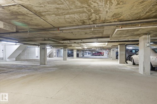 55 13825 155 Avenue, Edmonton, AB - Indoor Photo Showing Garage