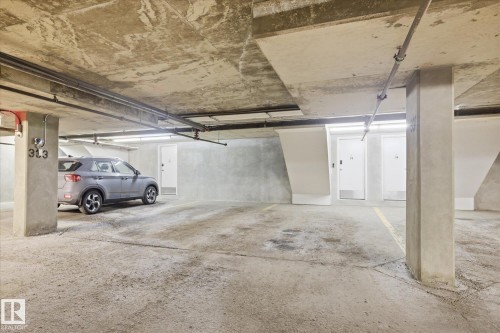 55 13825 155 Avenue, Edmonton, AB - Indoor Photo Showing Garage