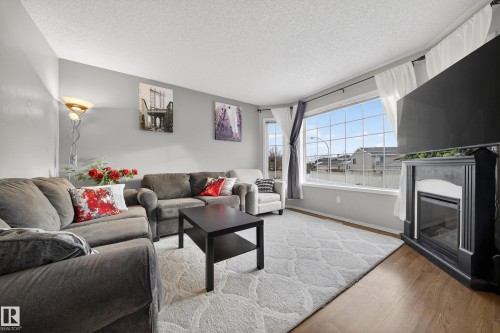207 River Point(E), Edmonton, AB - Indoor Photo Showing Living Room