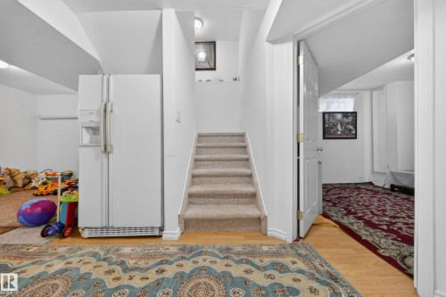 207 River Point(E), Edmonton, AB - Indoor Photo Showing Other Room