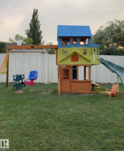 207 River Point(E), Edmonton, AB - Outdoor