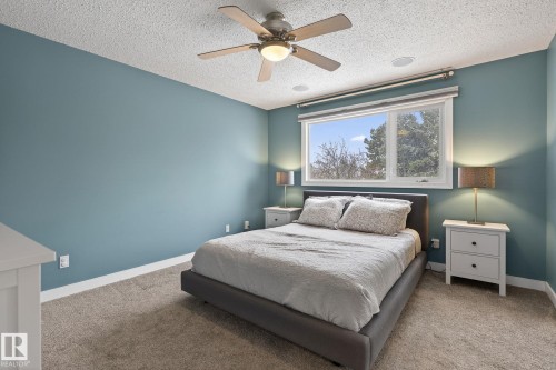 632 Wahstao Road, Edmonton, AB - Indoor Photo Showing Bedroom
