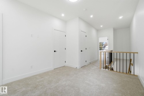 7605 92 Avenue, Edmonton, AB - Indoor Photo Showing Other Room