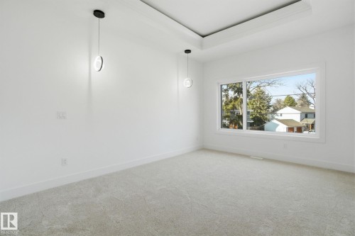 7605 92 Avenue, Edmonton, AB - Indoor