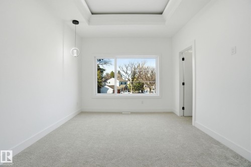 7605 92 Avenue, Edmonton, AB - Indoor Photo Showing Other Room
