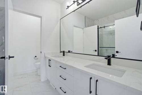 7605 92 Avenue, Edmonton, AB - Indoor Photo Showing Other Room