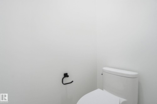 7605 92 Avenue, Edmonton, AB - Indoor Photo Showing Bathroom