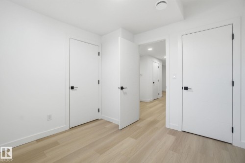 7605 92 Avenue, Edmonton, AB - Indoor Photo Showing Other Room
