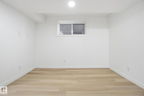 7605 92 Avenue, Edmonton, AB - Indoor Photo Showing Other Room