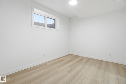7605 92 Avenue, Edmonton, AB - Indoor Photo Showing Other Room