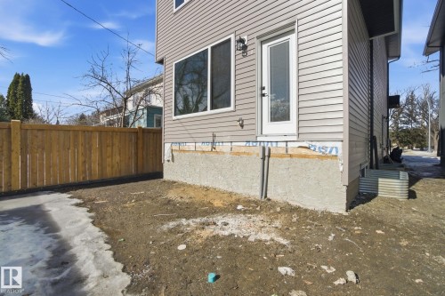 7605 92 Avenue, Edmonton, AB - Outdoor