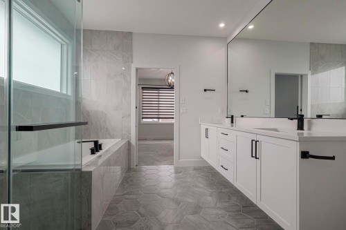 7446 Colonel Mewburn Road, Edmonton, AB - Indoor