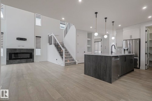 7446 Colonel Mewburn Road, Edmonton, AB - Indoor Photo Showing Kitchen With Upgraded Kitchen