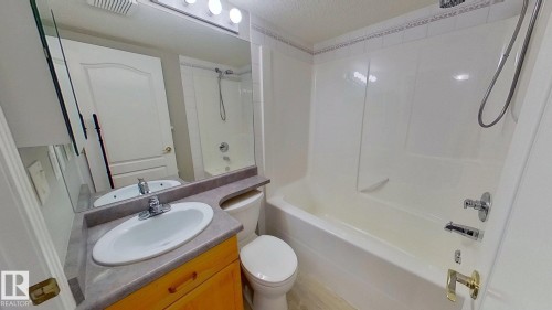 404 8315 83 Street, Edmonton, AB - Indoor Photo Showing Bathroom