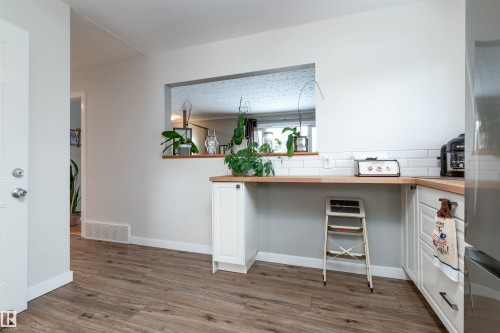 12836 107 Street, Edmonton, AB - Indoor