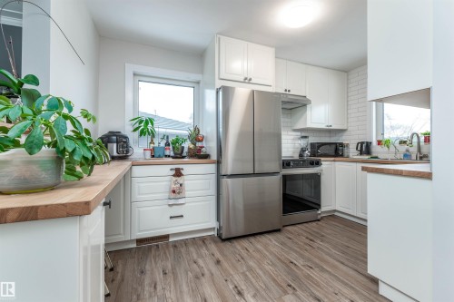 12836 107 Street, Edmonton, AB - Indoor Photo Showing Kitchen With Stainless Steel Kitchen