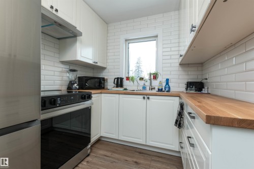 12836 107 Street, Edmonton, AB - Indoor Photo Showing Kitchen