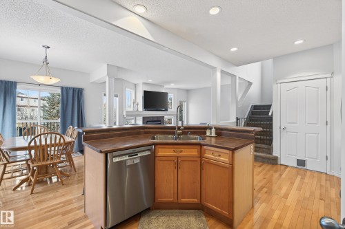 38 Embassy Place, St. Albert, AB - Indoor Photo Showing Kitchen With Double Sink