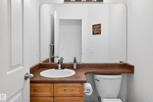 38 Embassy Place, St. Albert, AB - Indoor Photo Showing Bathroom
