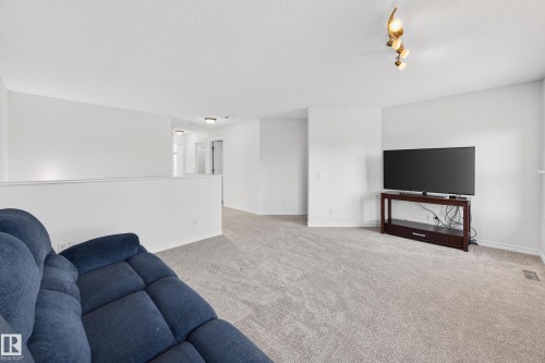 38 Embassy Place, St. Albert, AB - Indoor Photo Showing Other Room