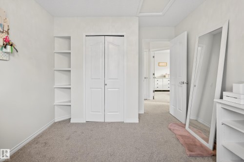 38 Embassy Place, St. Albert, AB - Indoor