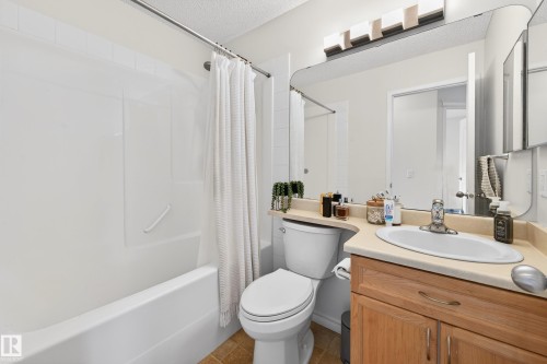 38 Embassy Place, St. Albert, AB - Indoor Photo Showing Bathroom