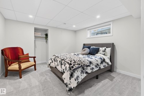 38 Embassy Place, St. Albert, AB - Indoor Photo Showing Bedroom