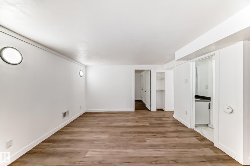 5919 144 Avenue, Edmonton, AB - Indoor Photo Showing Other Room