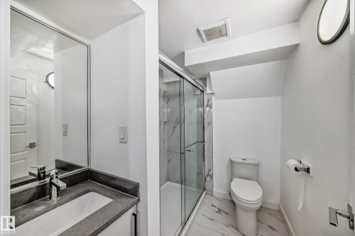 5919 144 Avenue, Edmonton, AB - Indoor Photo Showing Bathroom
